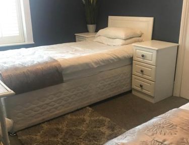 Twin Room with Shared Bathroom