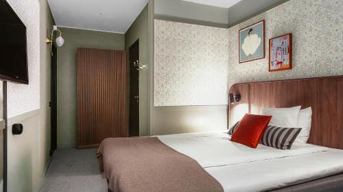 Compact Single Room