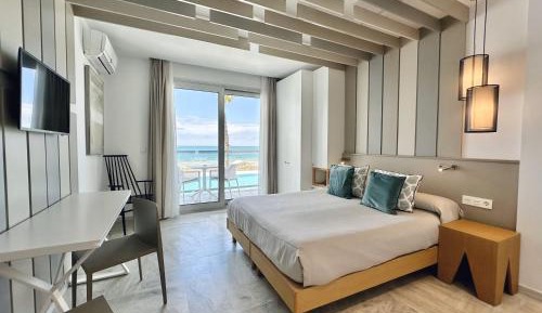 Studio with Sea View (2 Adults)
