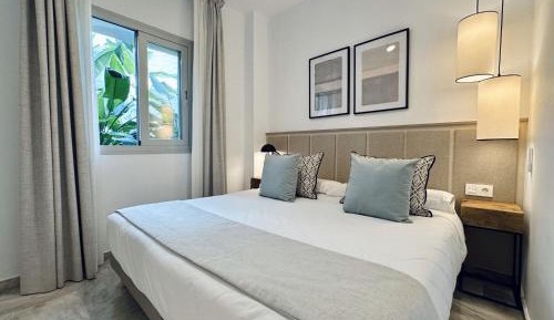 One-Bedroom Apartment with Terrace