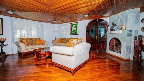 Four-Bedroom Holiday Home