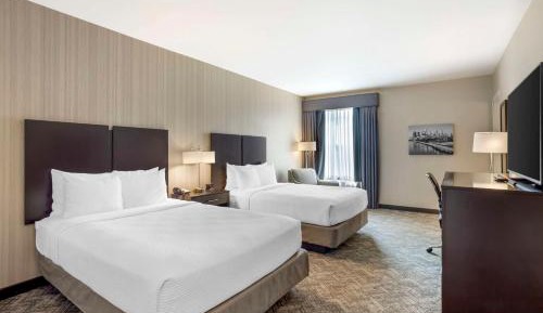Larger Queen Room with Two Queen Beds - Non-Smoking