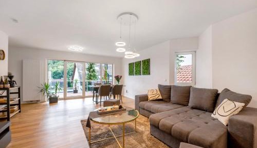 Superior One-Bedroom Apartment