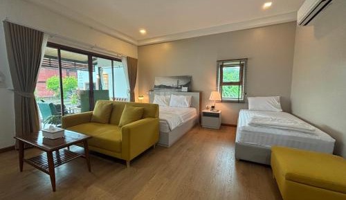 Deluxe King Room
