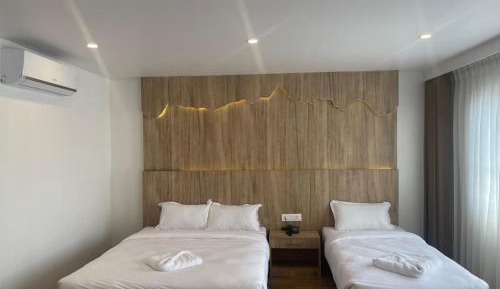 Deluxe Family Suite