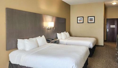 Queen Room with Two Queen Beds - Non-Smoking