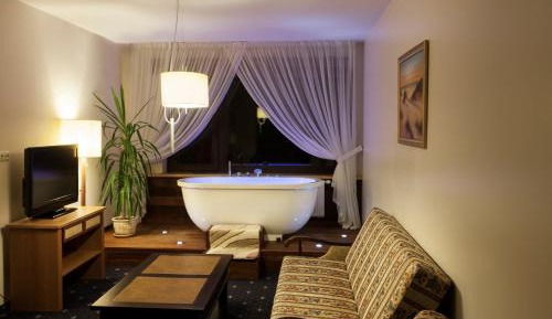 Deluxe Double Room with Hot Tub