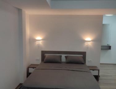 Deluxe Double Room (2 Adults + 1 Child)
