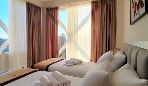Superior Twin Room with City View