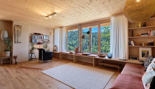Superior One-Bedroom Apartment