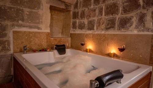 Deluxe Double Room with Bath