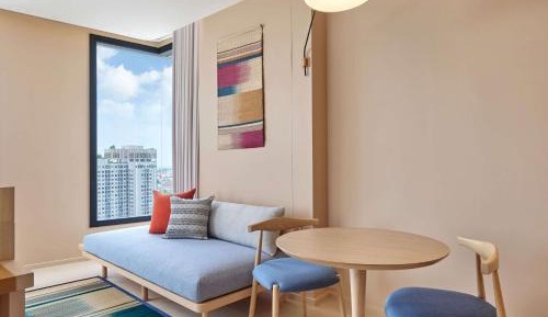 Corner King Room
