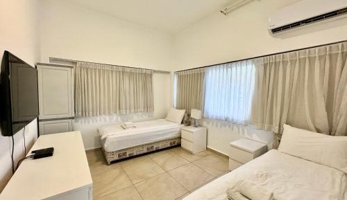 Three-Bedroom Deluxe Apartment