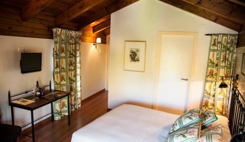Double Room with Hot Tub