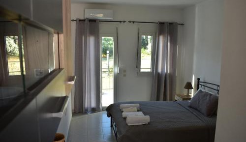 One-Bedroom Apartment with Terrace