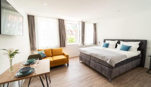 One-Bedroom Apartment with City View