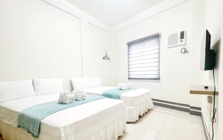 Quadruple Room with Private Bathroom