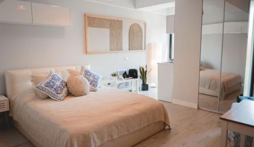 Studio Apartment with Sea View