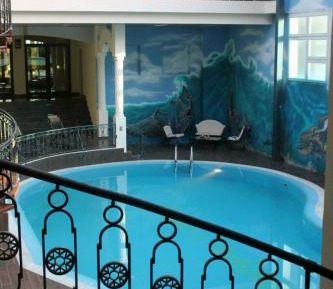 Apartment with Pool View 