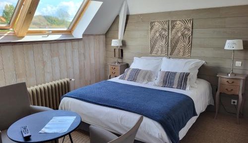 Queen Room with Spa Bath