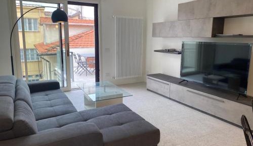 Four-Bedroom Deluxe Apartment