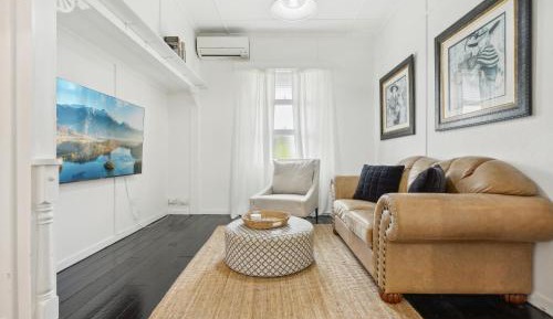 Three-Bedroom Holiday Home 