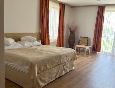 Deluxe Double Room with Shower