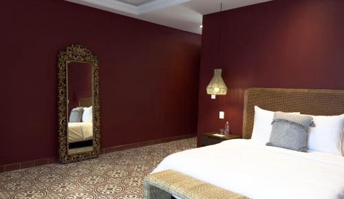 Deluxe Suite