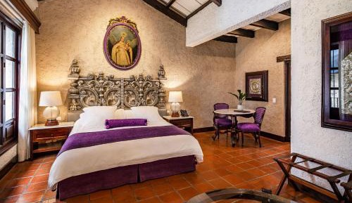 Deluxe King Suite