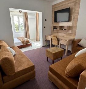 Suite with Garden View