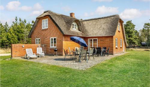 Four-Bedroom Holiday Home