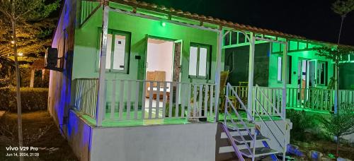Deluxe Double Room (2 Adults + 1 Child)