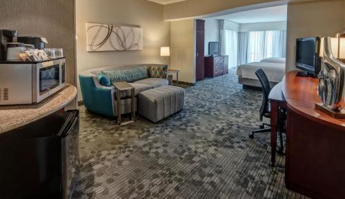 Queen Suite with Sofa Bed