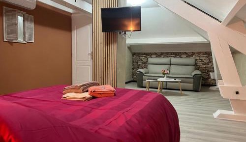 Double Room with Shared Bathroom