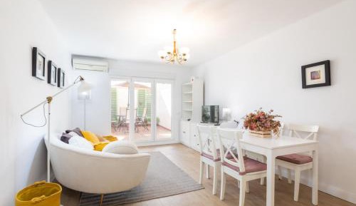 Three-Bedroom Apartment with Balcony