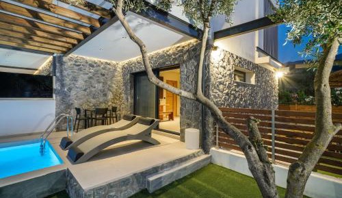 Suite with Private Pool