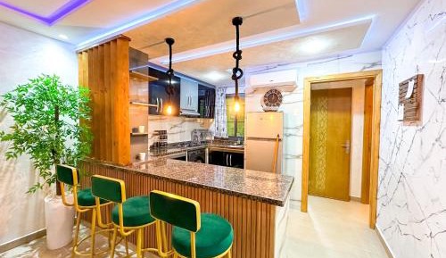 Two-Bedroom Deluxe Apartment with Balcony