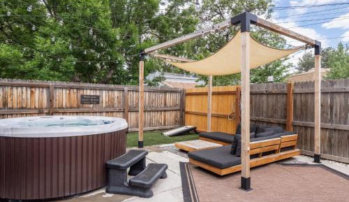 Three-Bedroom Holiday Home 