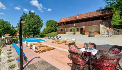 Five-Bedroom Holiday Home