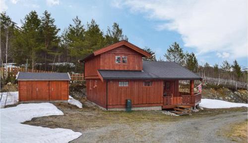 Three-Bedroom Holiday Home 