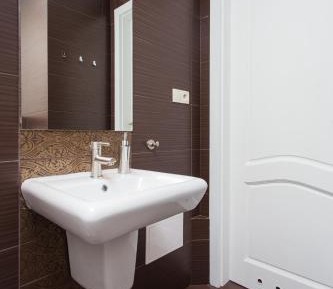 Deluxe Queen Suite