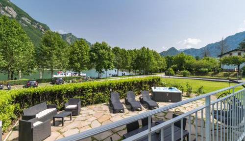Two-Bedroom Apartment with Lake View