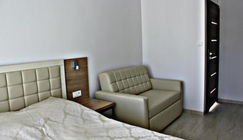 Quadruple Room with Private Bathroom