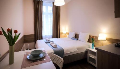 Double or Twin Room with Private Bathroom and Kitchenette