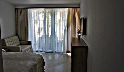 Quadruple Room with Terrace