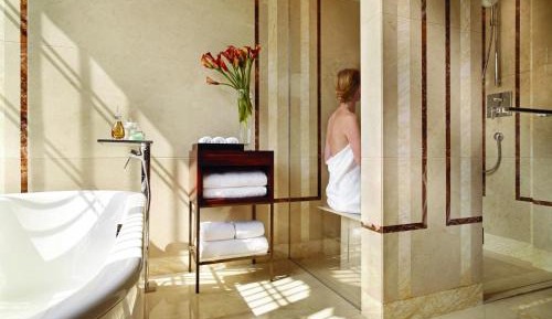 Garden View King Room 