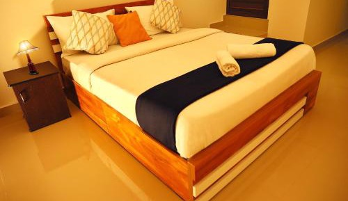 Deluxe Double Room (2 Adults + 1 Child)