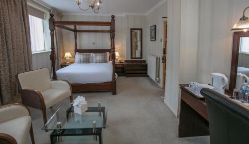 Canopy Double Room - Non-Smoking