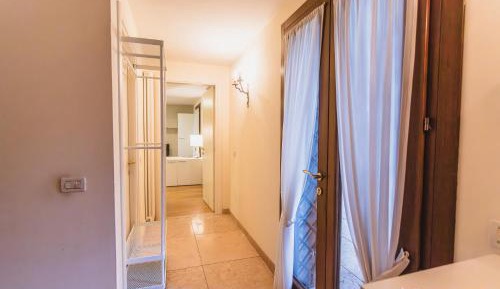 One-Bedroom Apartment 2