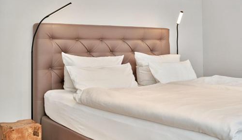 One-Bedroom Apartment with Terrace - 2